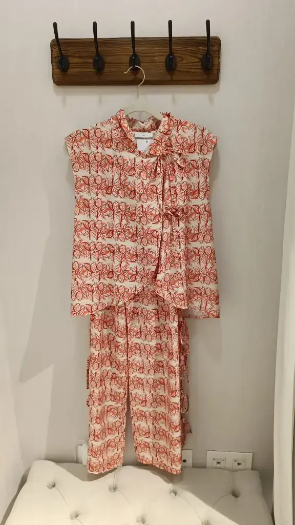 Conjunto flores naranja.webp